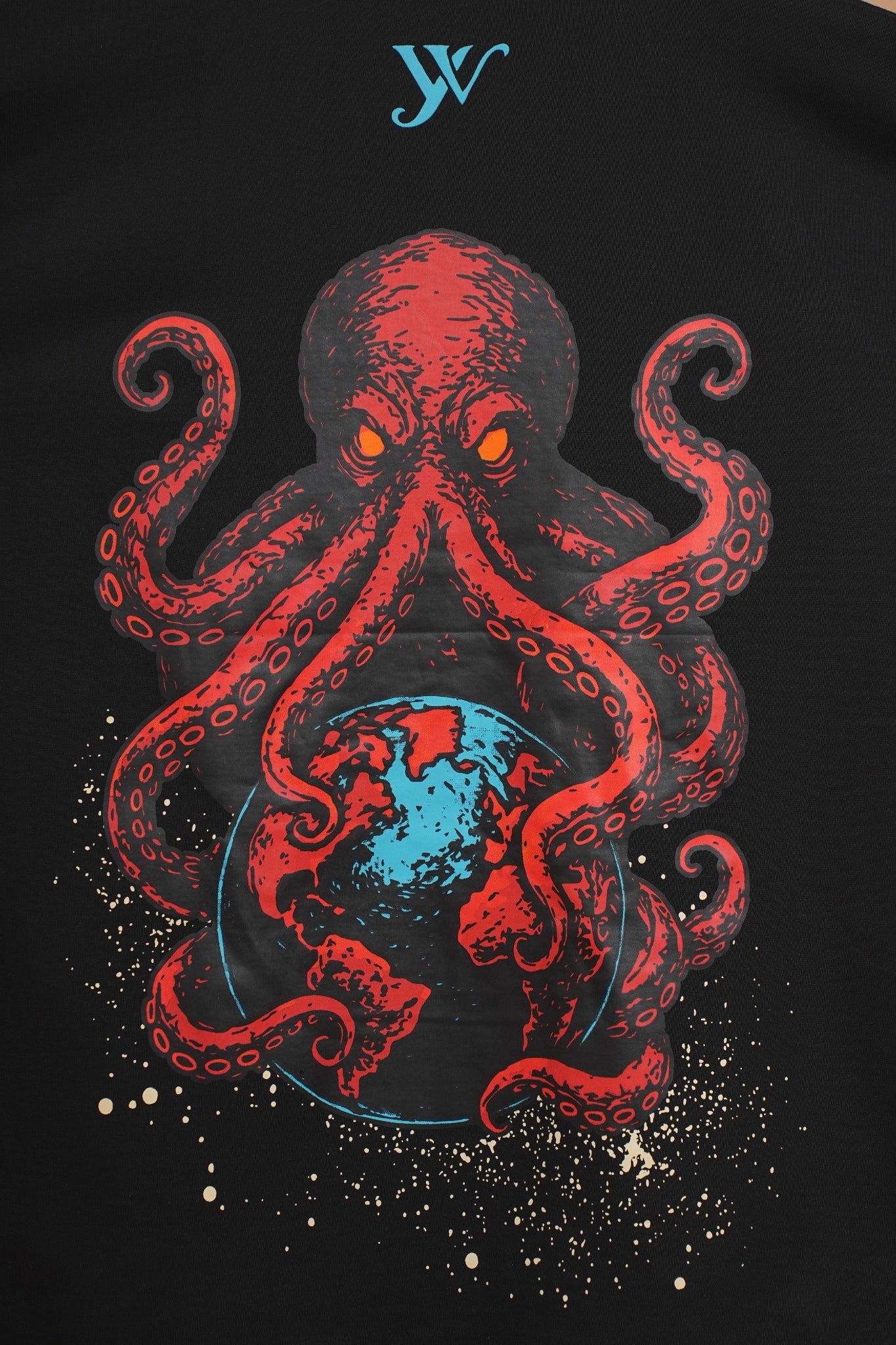 Octopus Holding Earth Black T-Shirt Yourway