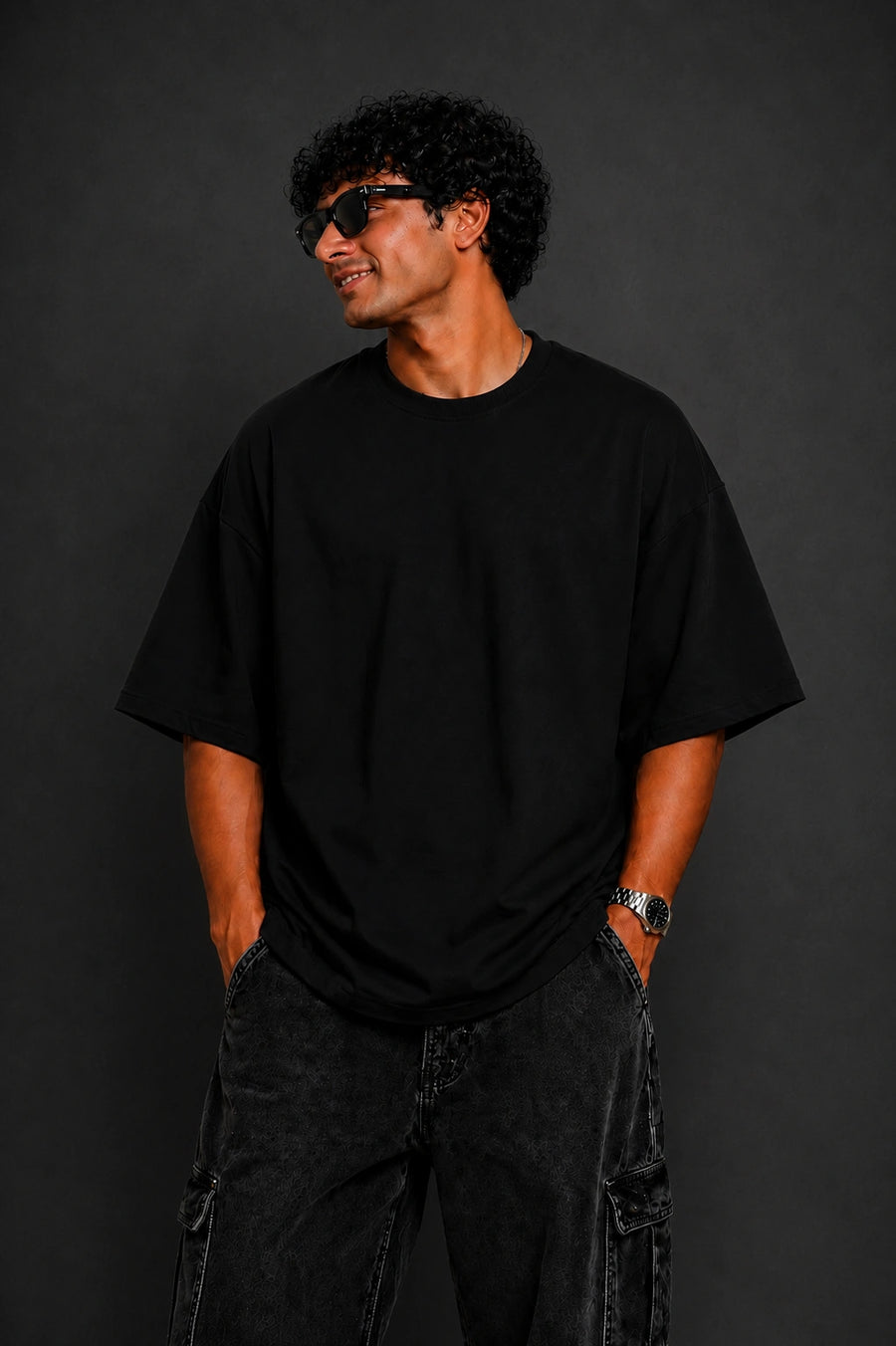 YOURWAY plain essential black t-shirt