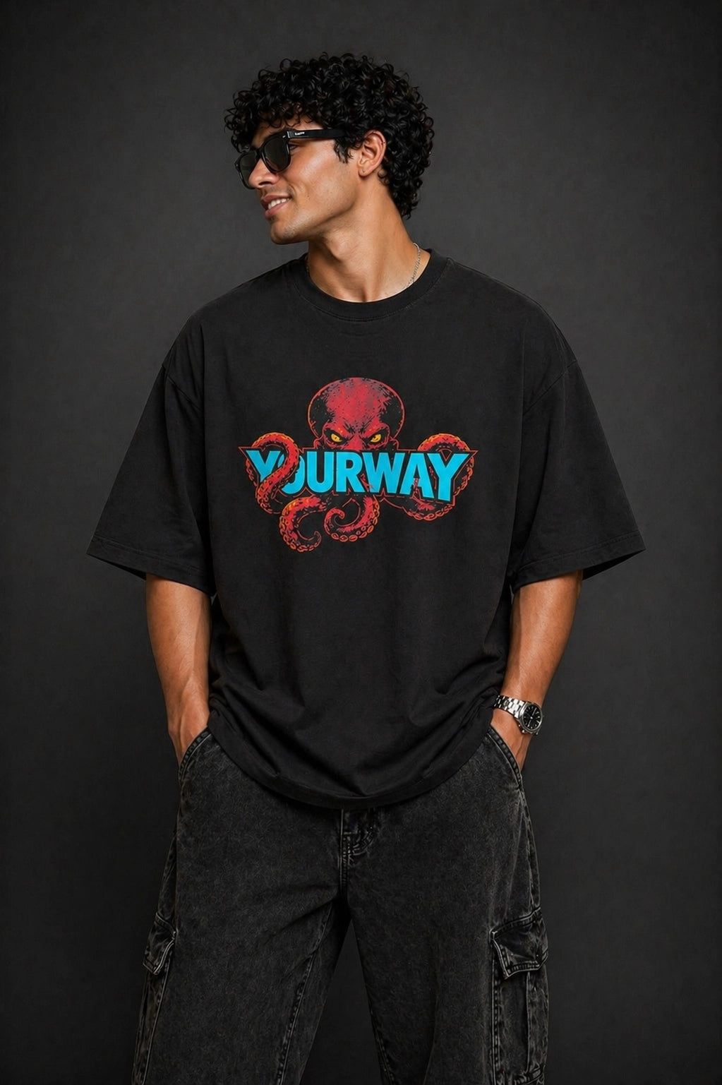 Octopus Holding Earth Black T-Shirt Yourway